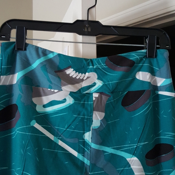 Ambrie Blue Hockey Leggings Size Curvy - Picture 7 of 8